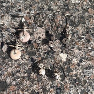 Elegant Silver and Pearl Earrings Set